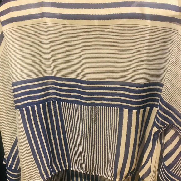 Chico’s size 1 top - Picture 5 of 7